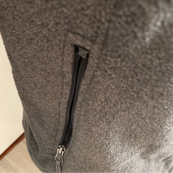 Woman’s Top - Picture 2 of 7